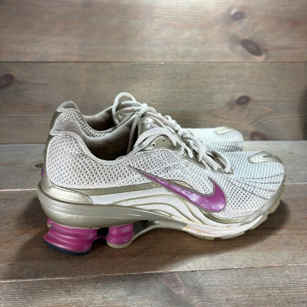 Nike Shox Vivify Womens size 6.5 shoes White gold Mesh Y2K Running sneakers